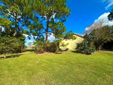 A home in Loxahatchee