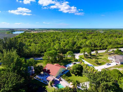 A home in Loxahatchee