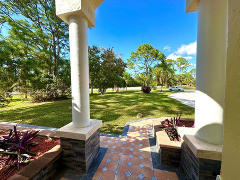 A home in Loxahatchee