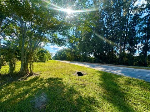 A home in Loxahatchee