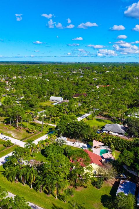 A home in Loxahatchee