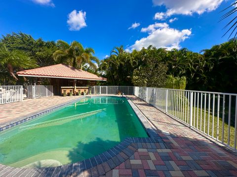 A home in Loxahatchee