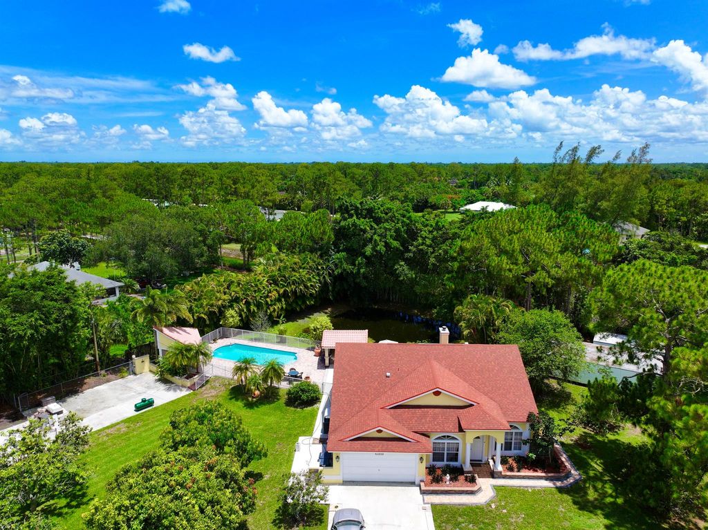 Photo of 17976 88th Road N, Loxahatchee, FL 33470 (MLS # R11041355)