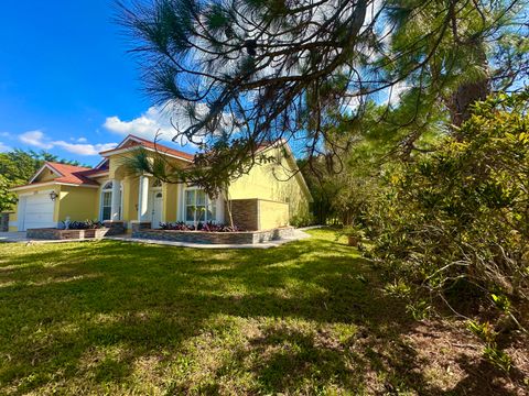 A home in Loxahatchee