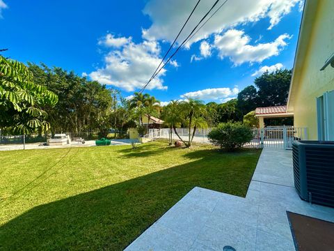 A home in Loxahatchee