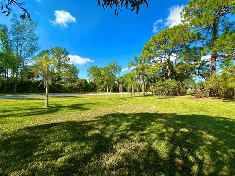 A home in Loxahatchee