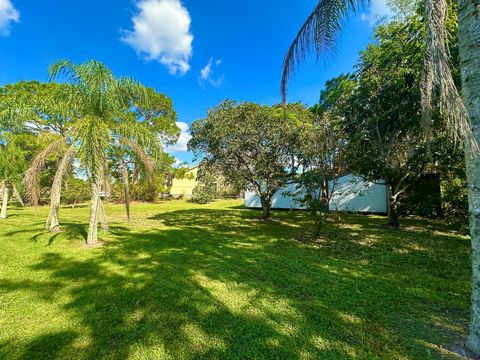 A home in Loxahatchee