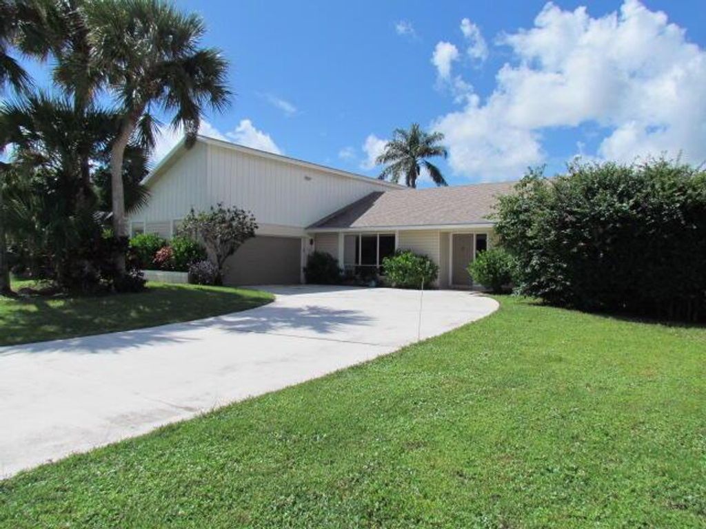 Photo of 12092 Sugar Pine Trail, Wellington, FL 33414 (MLS # R10747673)
