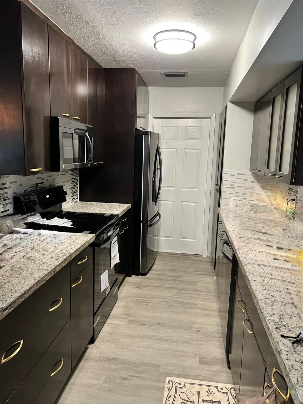 PORT ST LUCIE SECTION 25 - Residential Lease