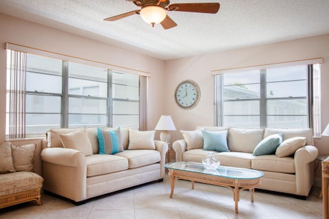 Photo of 20 Lyndhurst A, Deerfield Beach, FL 33442 (MLS # B26067967)