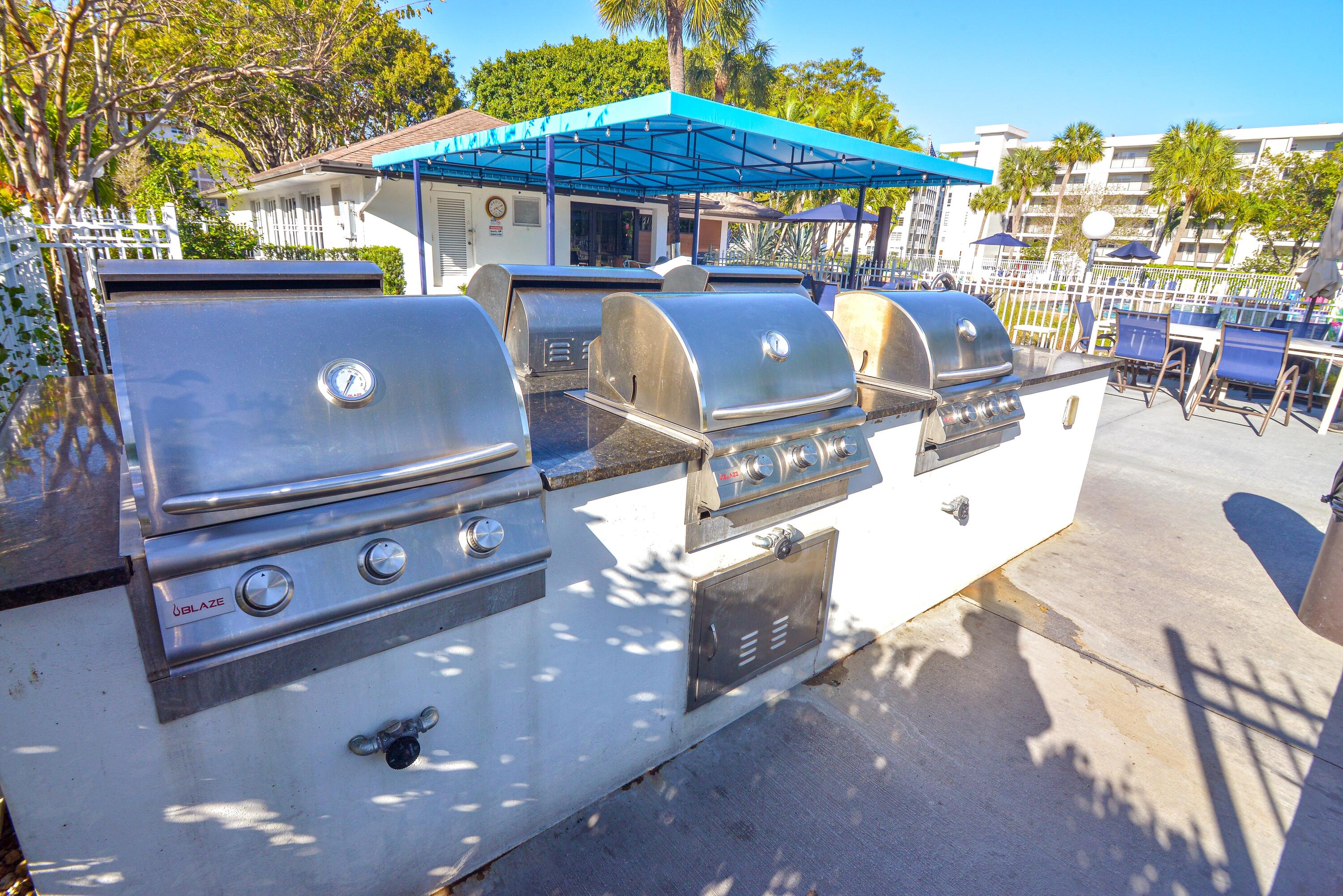 NO 21 PALM-AIRE COUNTRY CLUB - Residential