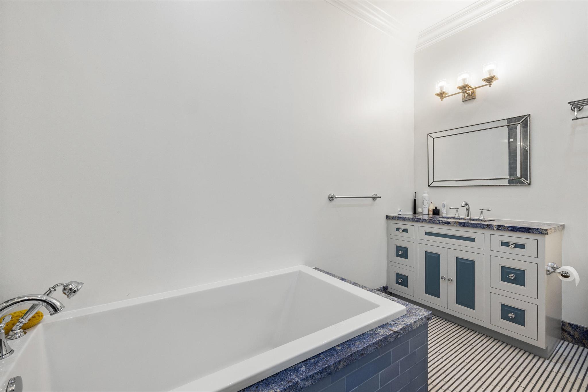 EQUESTRIAN CLUB ESTATES 3 - Residential