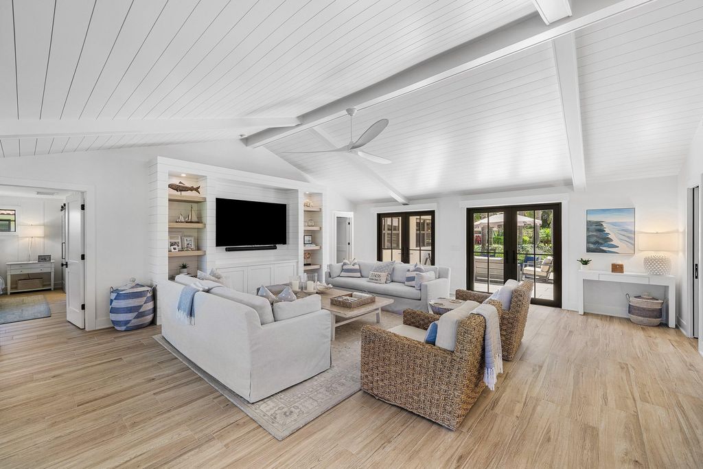 Photo of 4010 Shelldrake Lane, Boynton Beach, FL 33436 (MLS # B26042232)