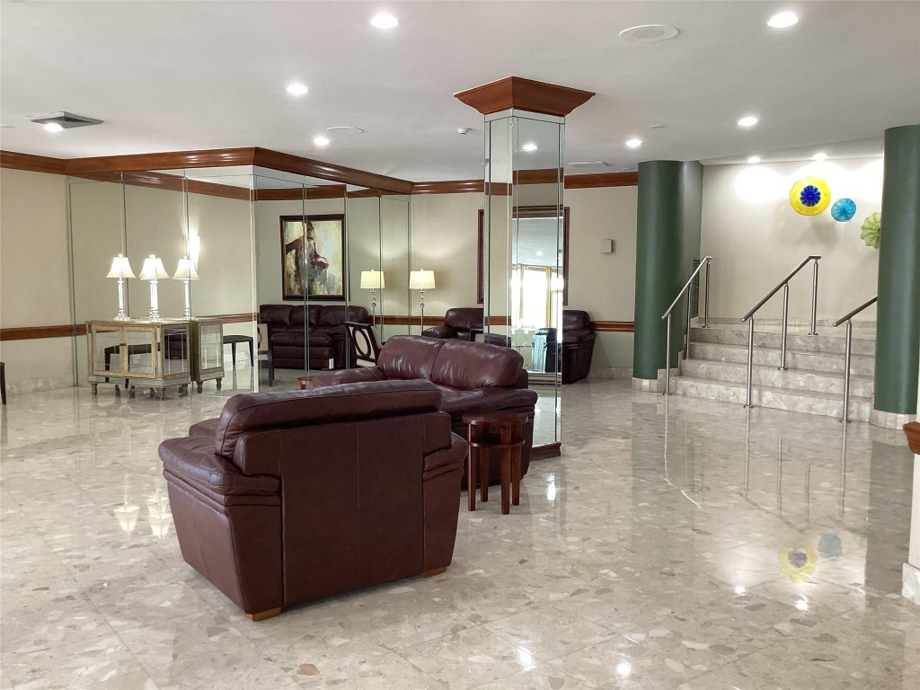 100 Golden Isles Drive 4-414