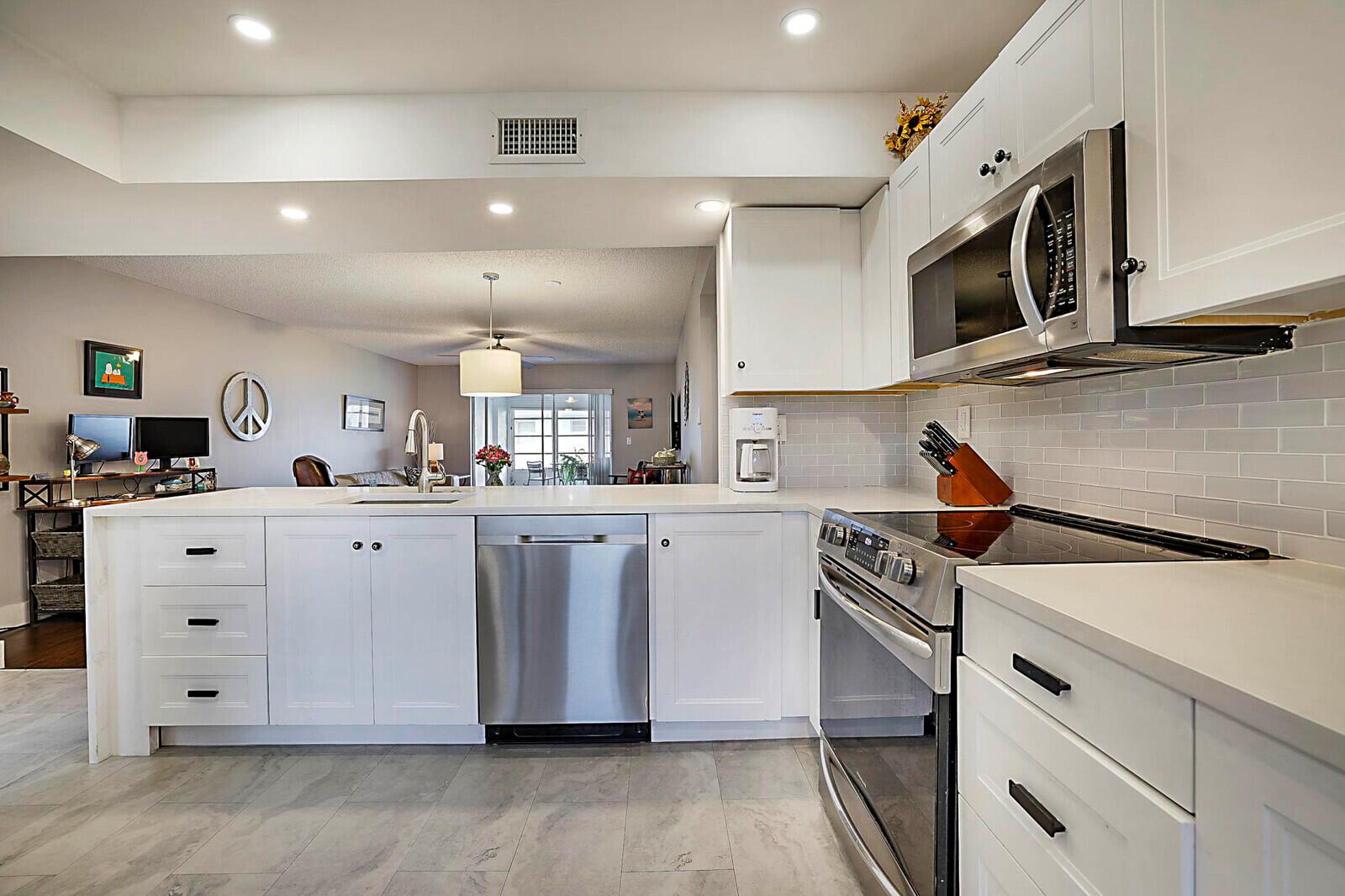 VILLAGES OF ORIOLE DEAUVI - Residential