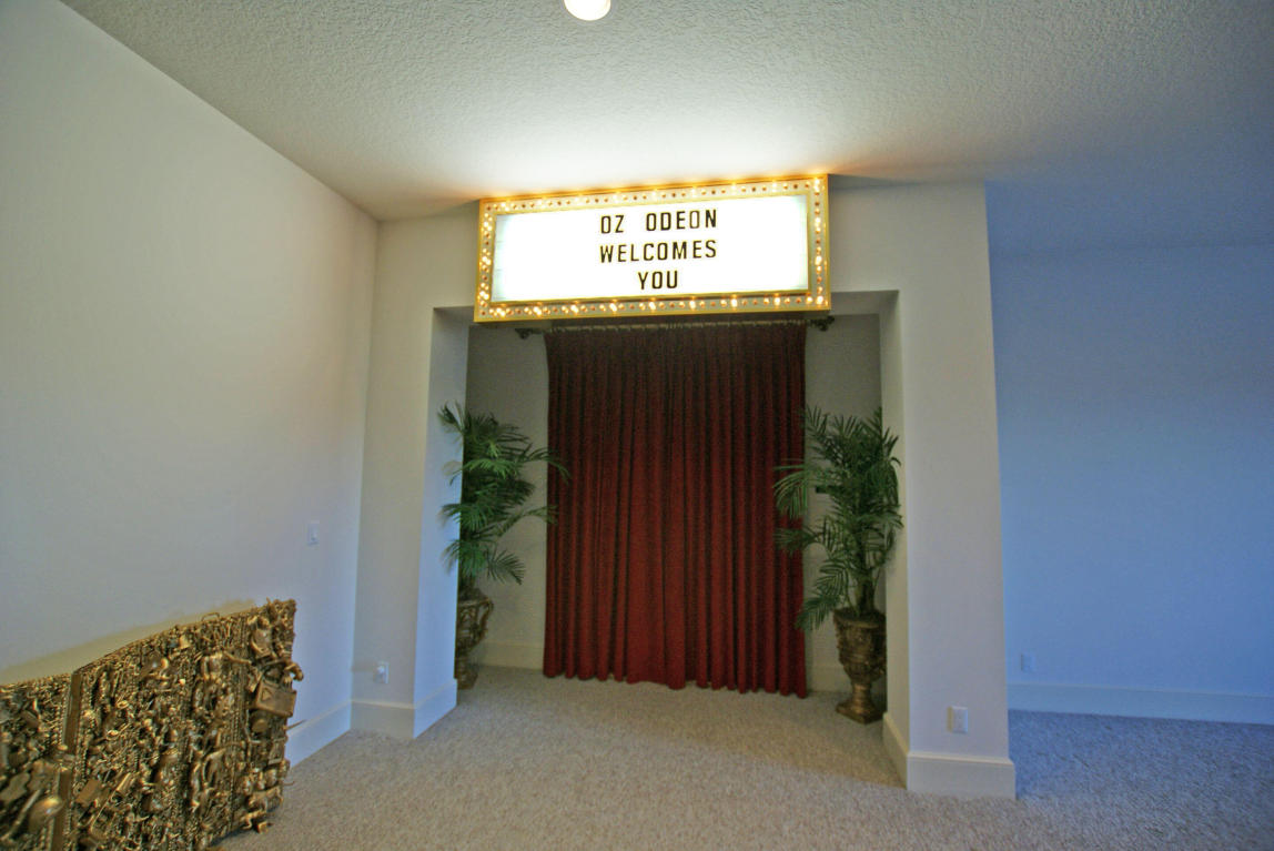 EASTWINDS LANDING - Residential