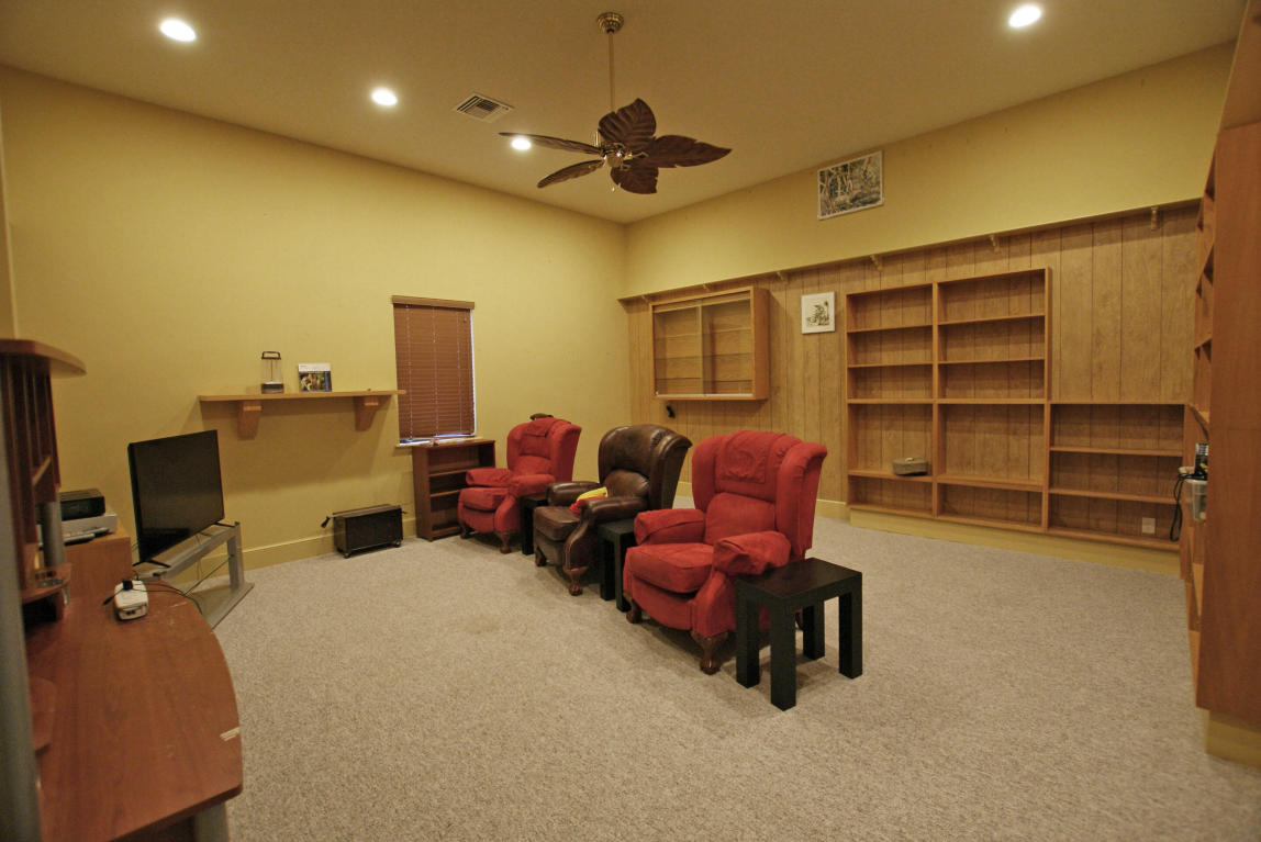 EASTWINDS LANDING - Residential