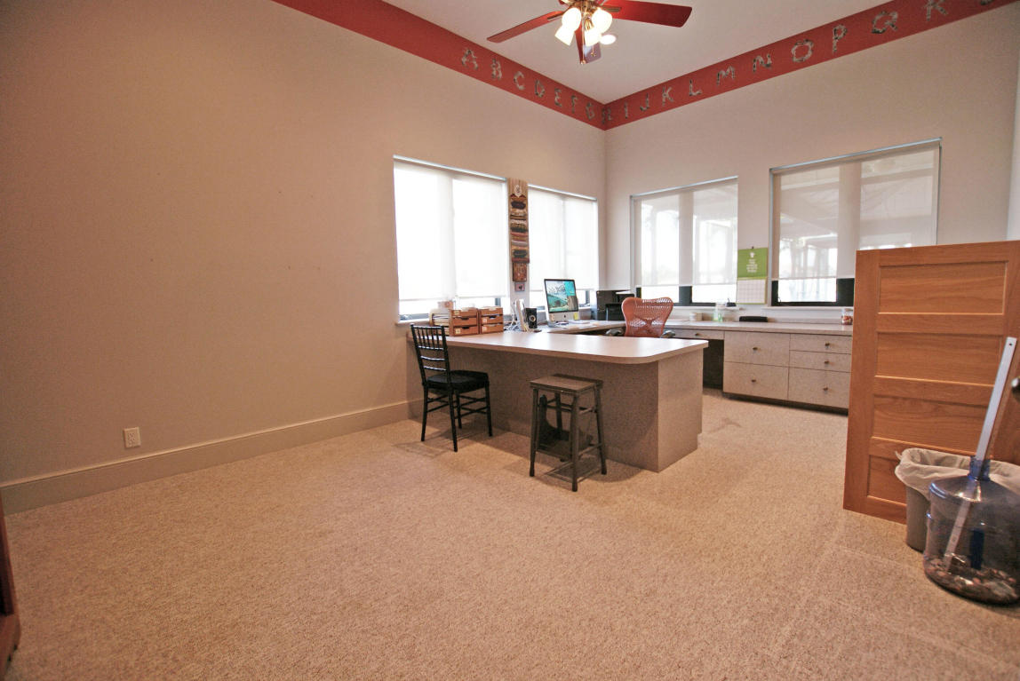 EASTWINDS LANDING - Residential