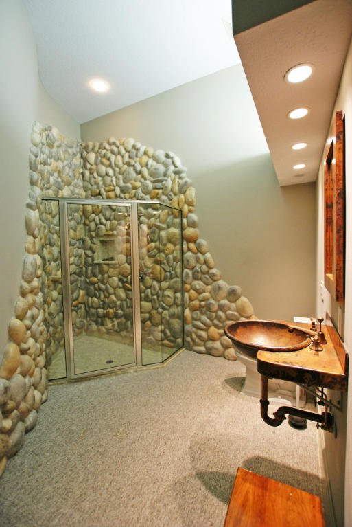 EASTWINDS LANDING - Residential