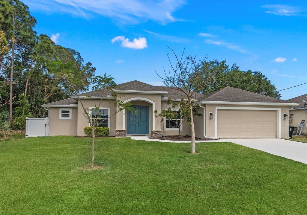 Photo of 1373 SE Proctor Lane, Port Saint Lucie, FL 34983 (MLS # R10981534)