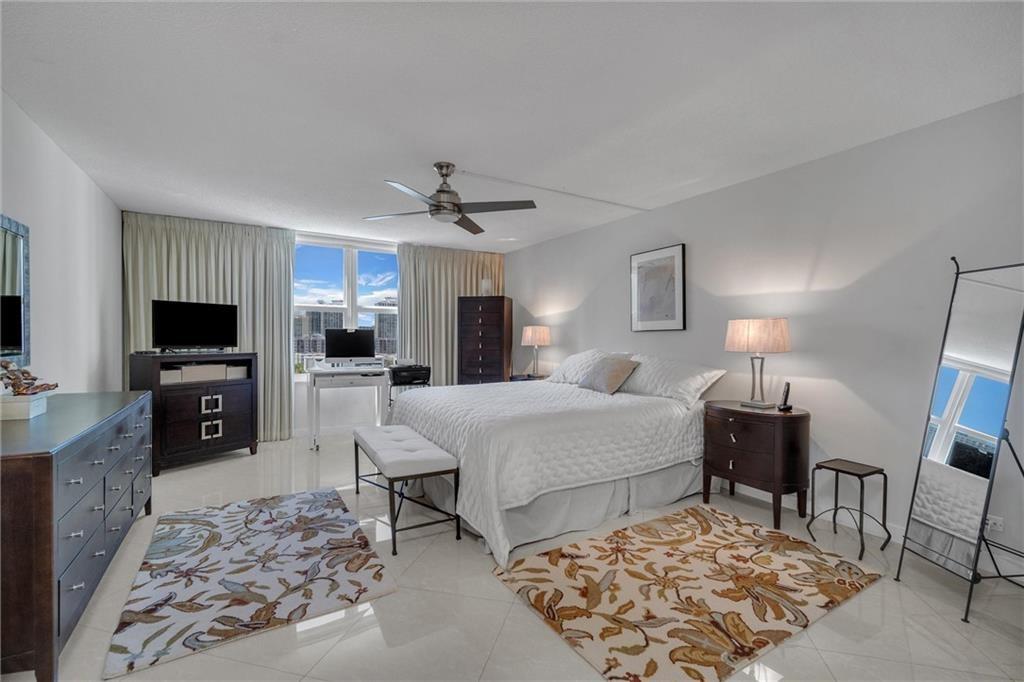 WINSTON TOWERS 300 - Residential