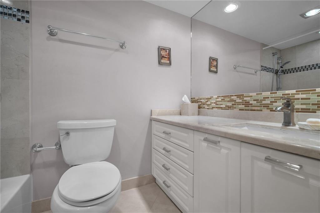 WINSTON TOWERS 300 - Residential