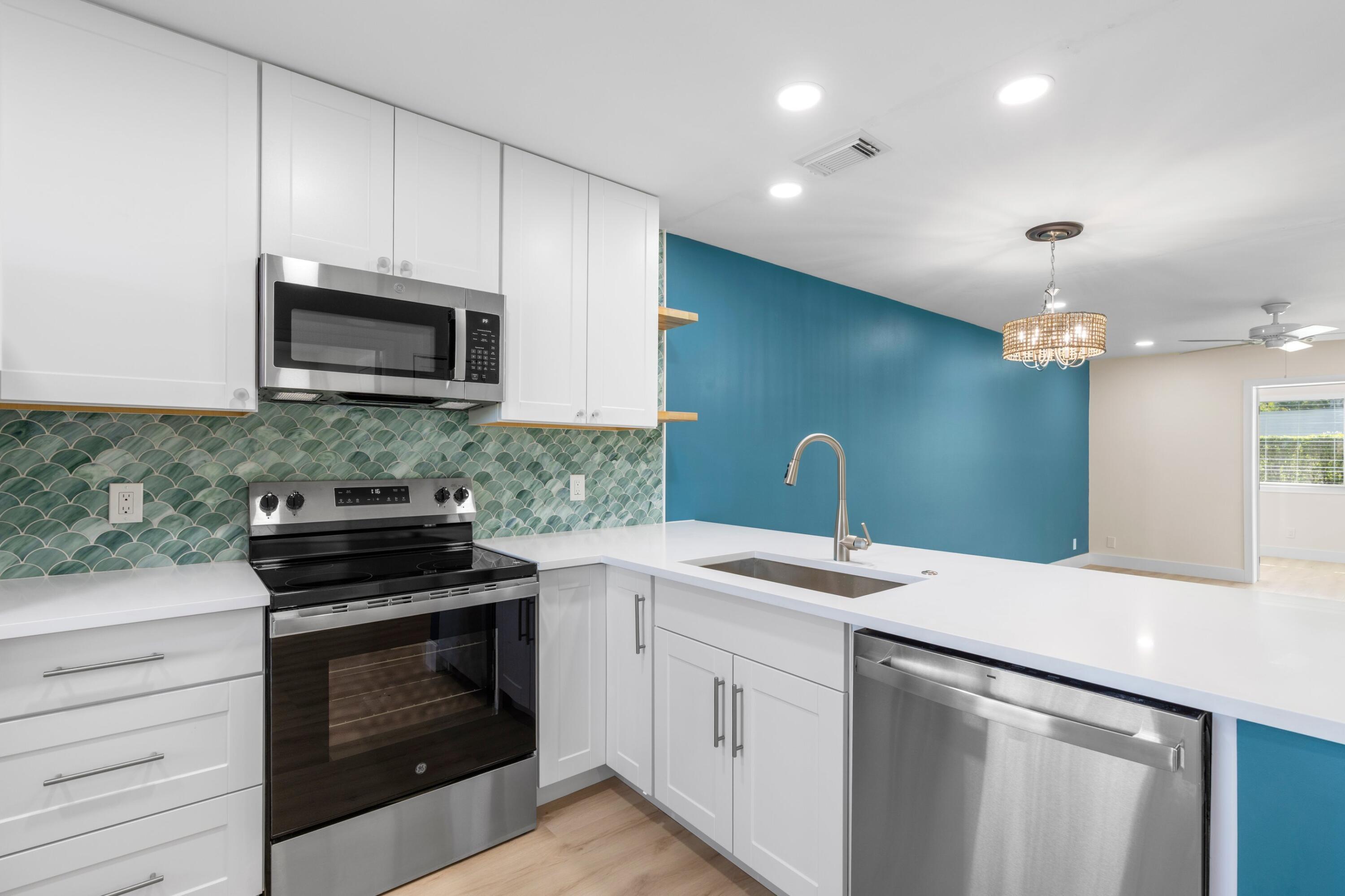 256 Lake Meryl Drive