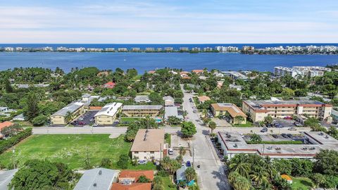 A home in Lake Worth Beach