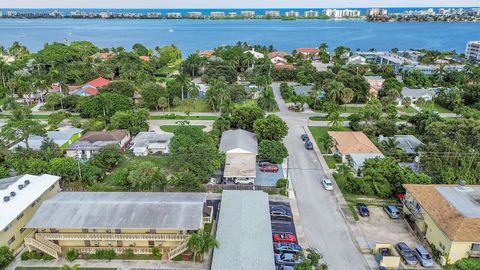 A home in Lake Worth Beach