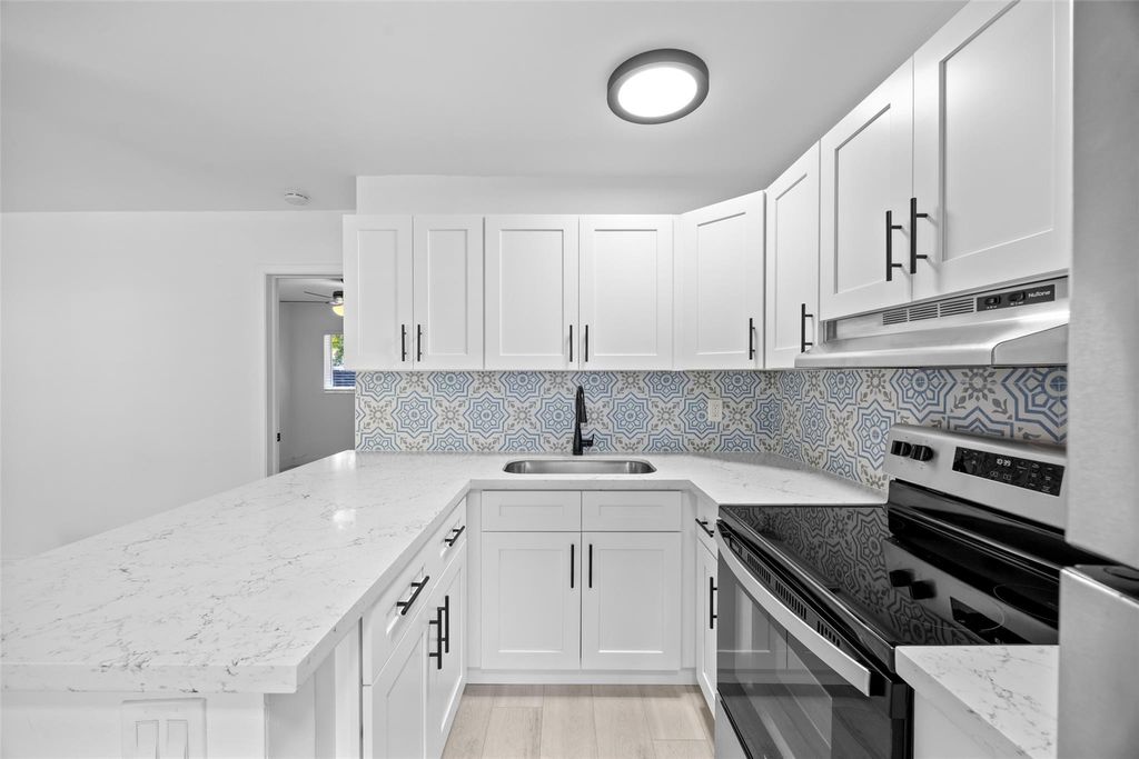 Photo of 732 SE 15th Street #2, Fort Lauderdale, FL 33316 (MLS # F10511460)