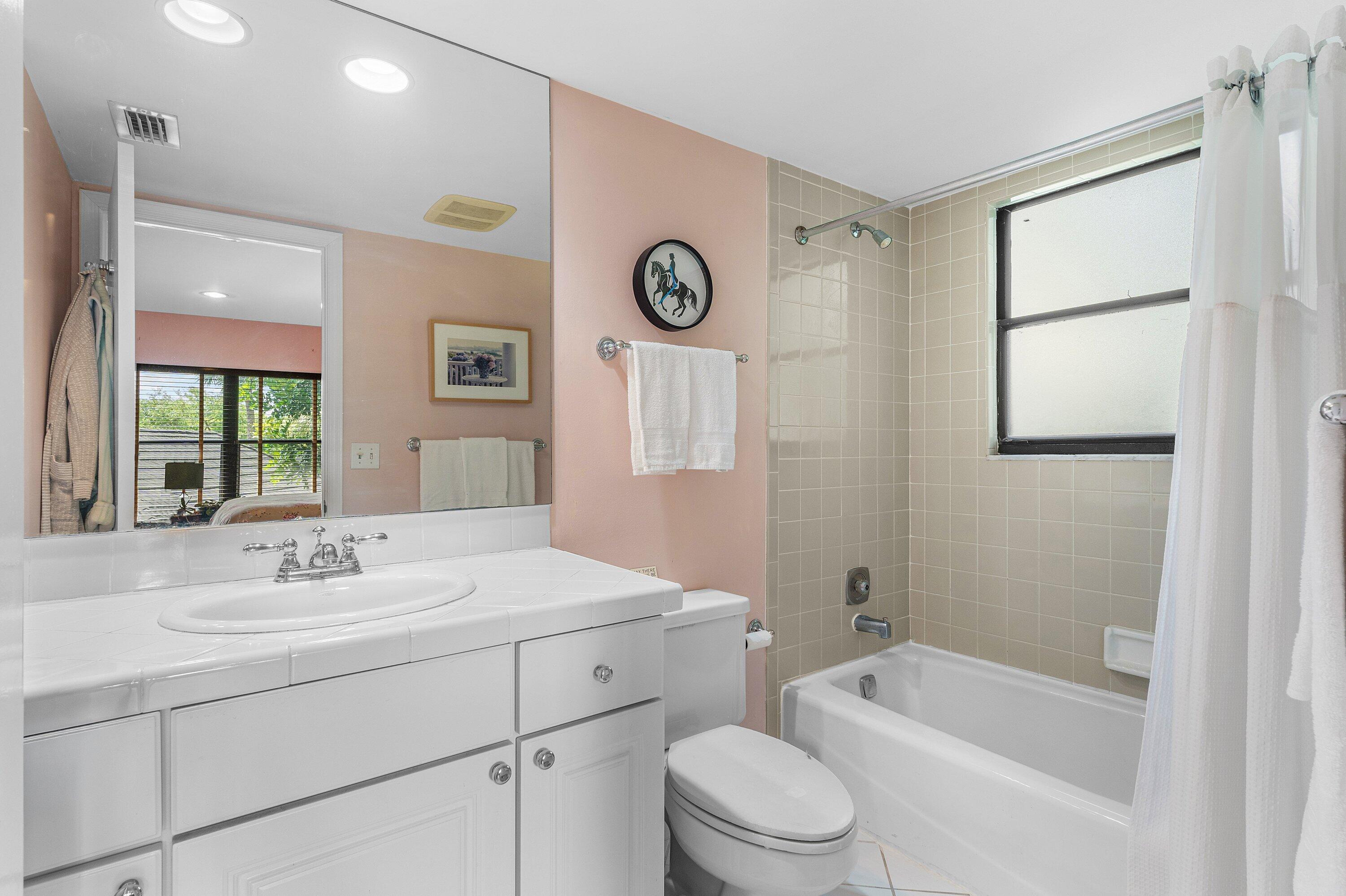 LA QUINTA CONDO - Residential