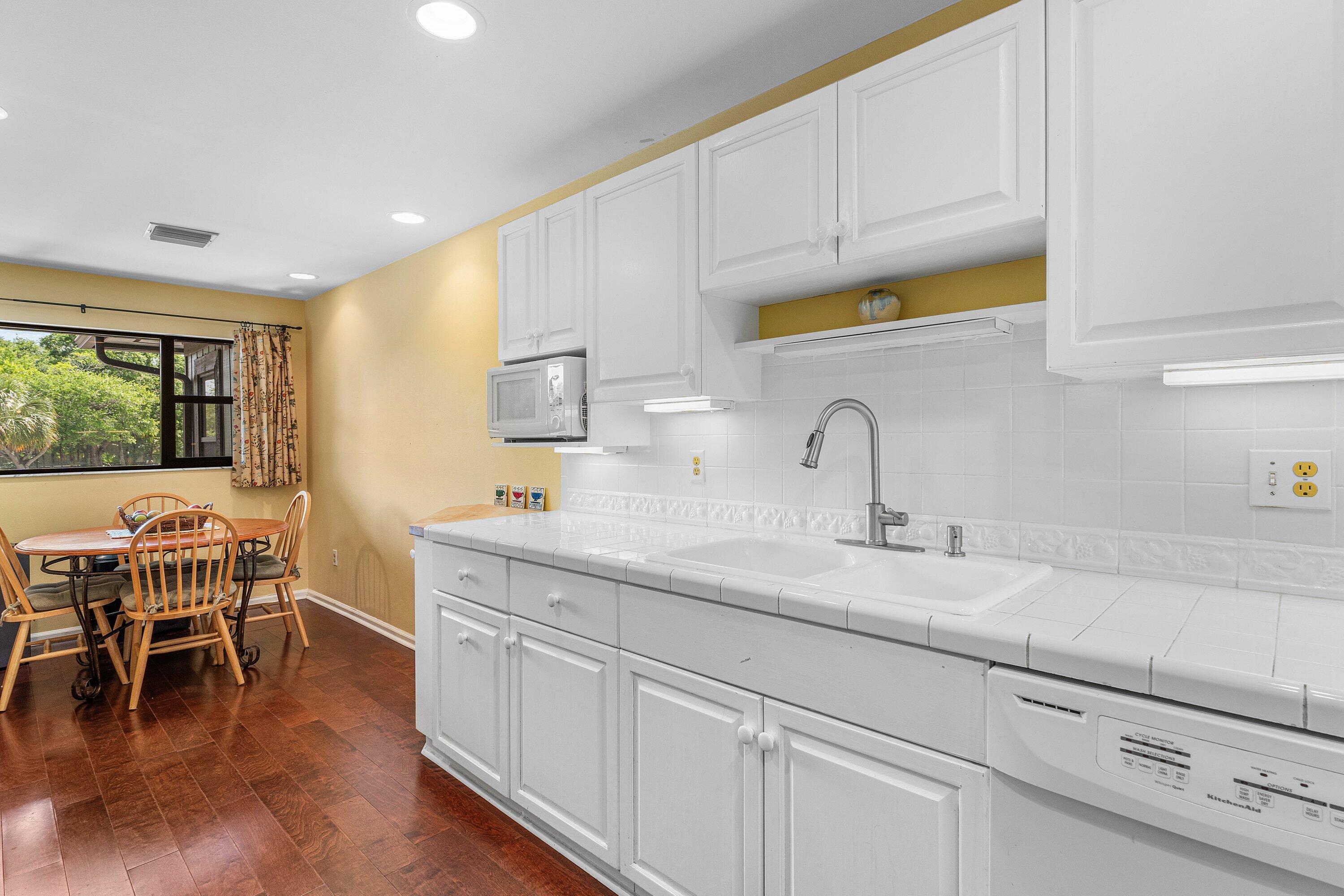 LA QUINTA CONDO - Residential