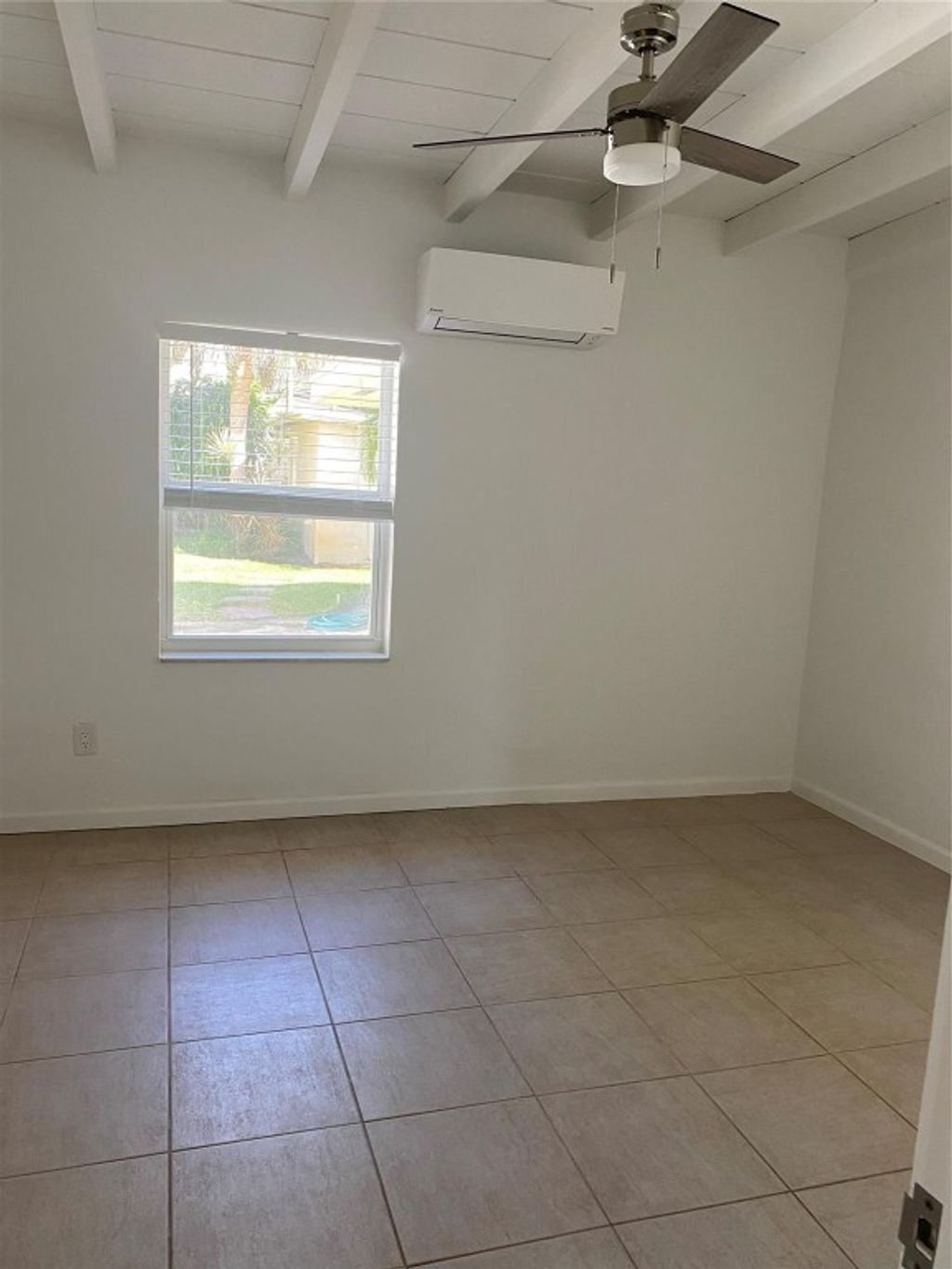 Photo of 1629 NE 34th Lane #2, Oakland Park, FL 33334 (MLS # F10542897)