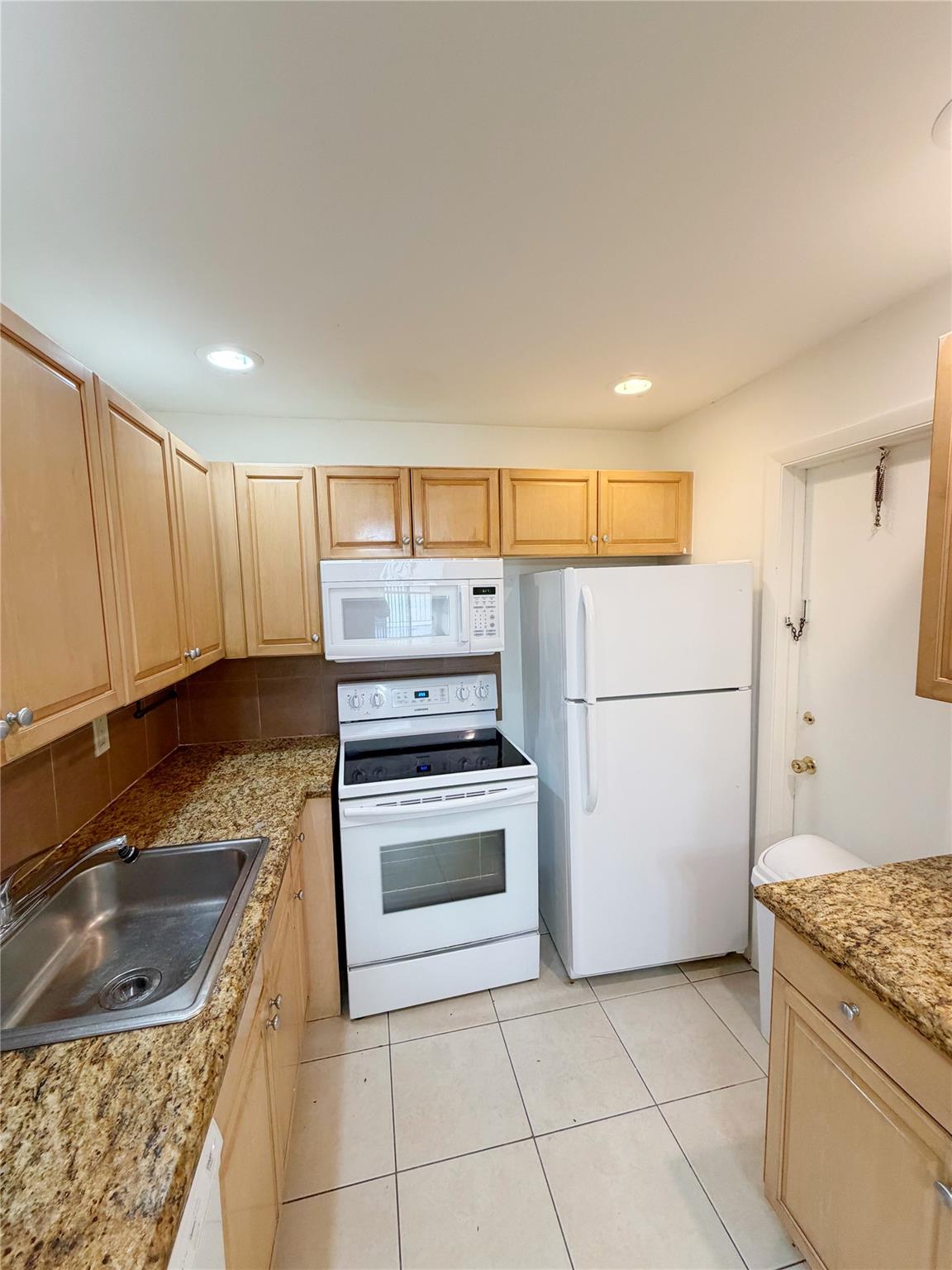 Oaks of Boca - Residential Lease