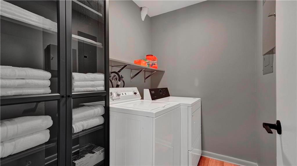 AMENDED SUB OF 17-50-42 1 - Residential Lease