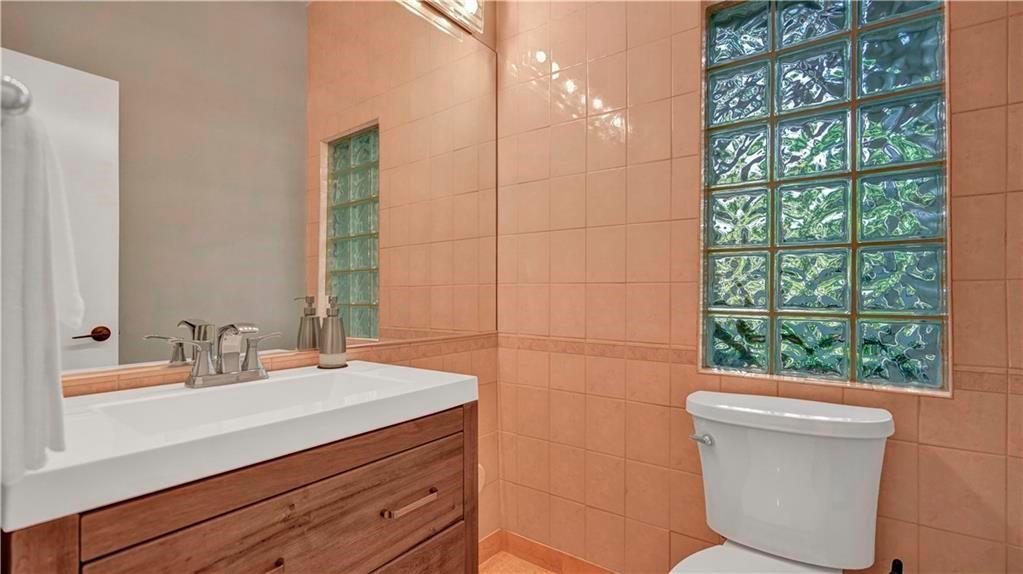 AMENDED SUB OF 17-50-42 1 - Residential Lease