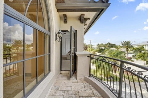 Tiny photo for 2340 NE 47TH Street, Lighthouse Point, FL 33064 (MLS # B26056127)