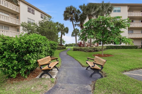 Tiny photo for 2905 Victoria Place #J3, Coconut Creek, FL 33066 (MLS # B26083791)