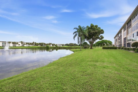 Tiny photo for 2905 Victoria Place #J3, Coconut Creek, FL 33066 (MLS # B26083791)