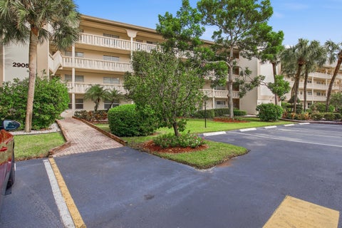 Tiny photo for 2905 Victoria Place #J3, Coconut Creek, FL 33066 (MLS # B26083791)