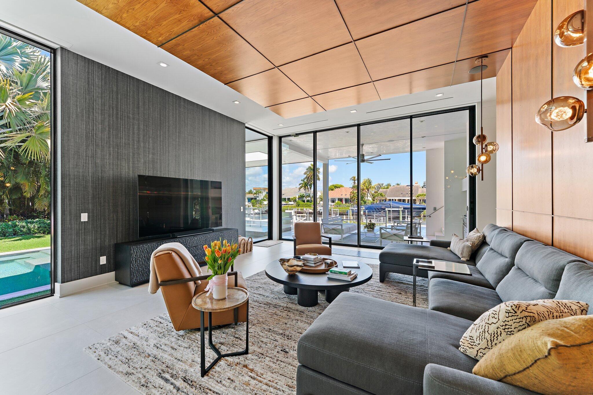 ADMIRALS COVE - Residential