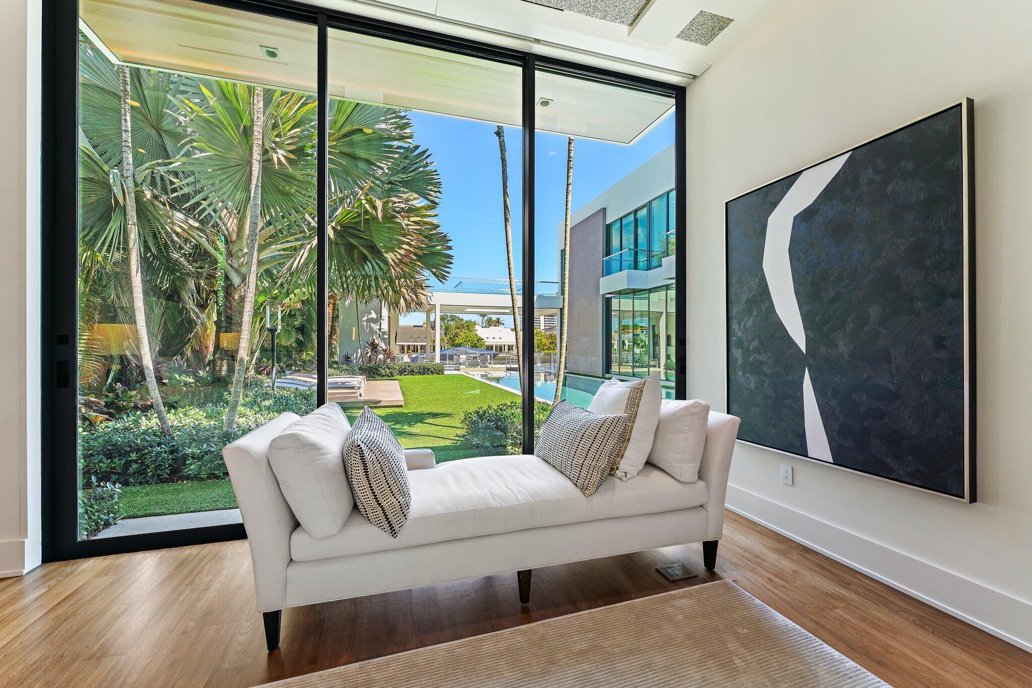 ADMIRALS COVE - Residential