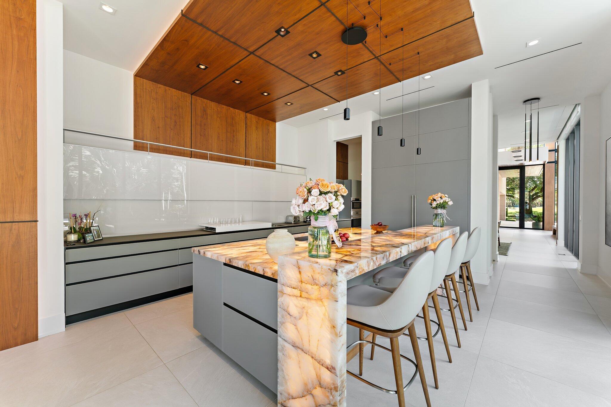 ADMIRALS COVE - Residential