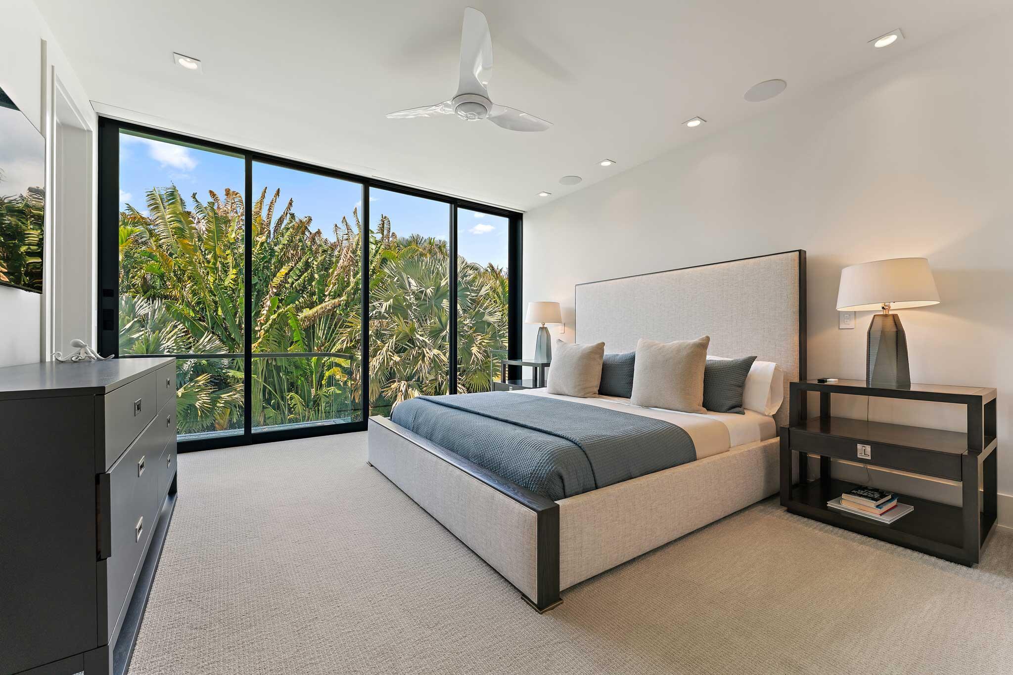 ADMIRALS COVE - Residential