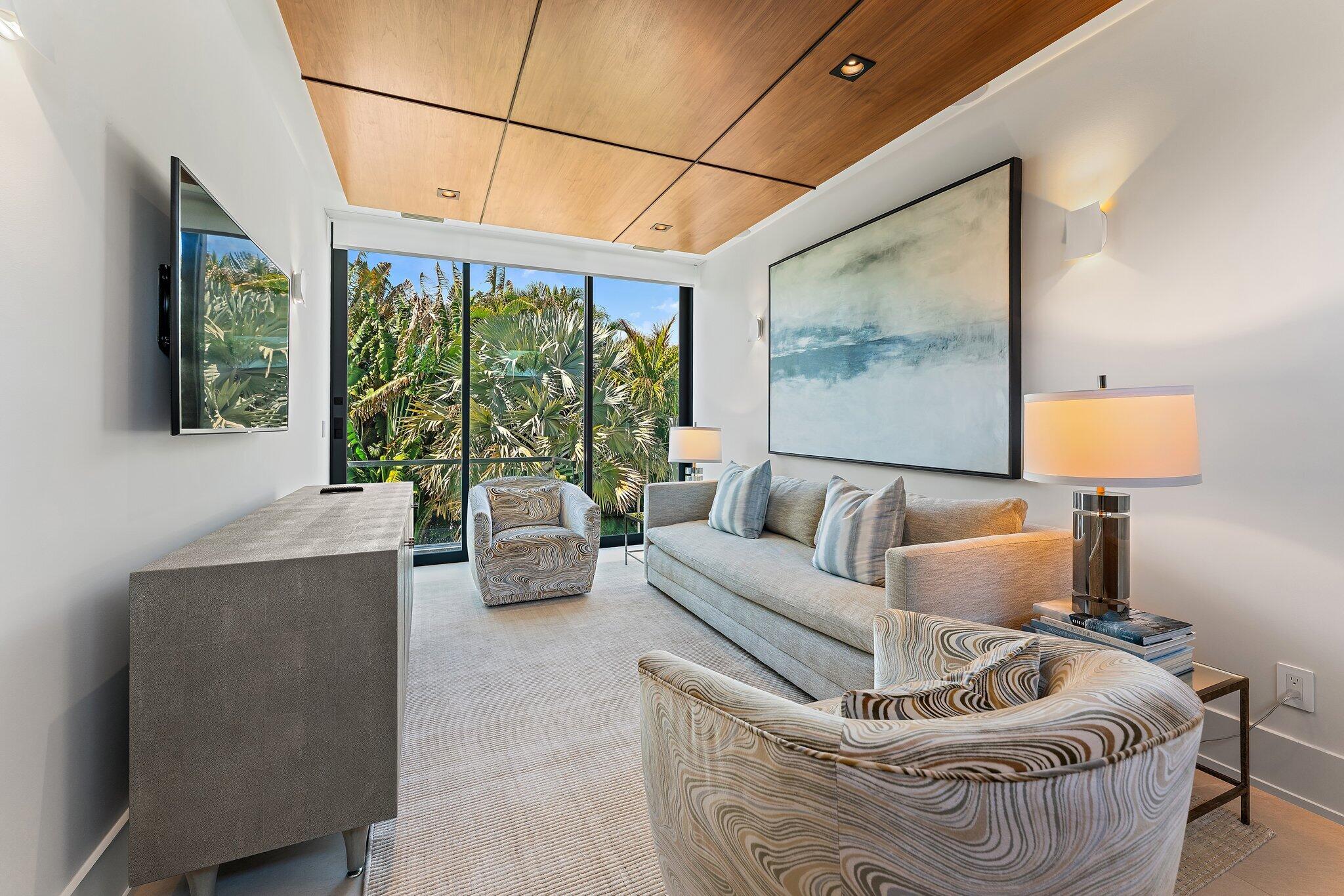 ADMIRALS COVE - Residential