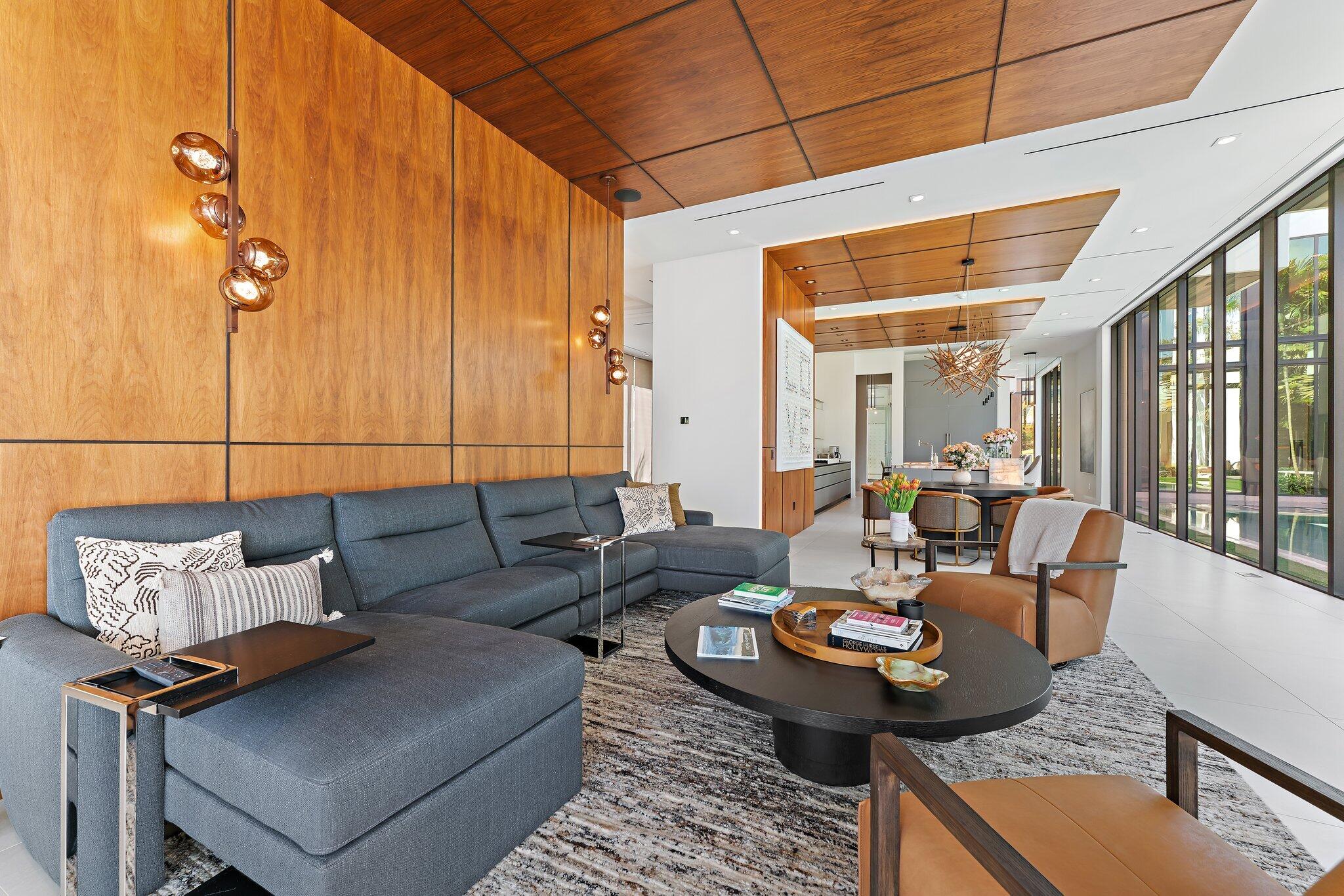 ADMIRALS COVE - Residential