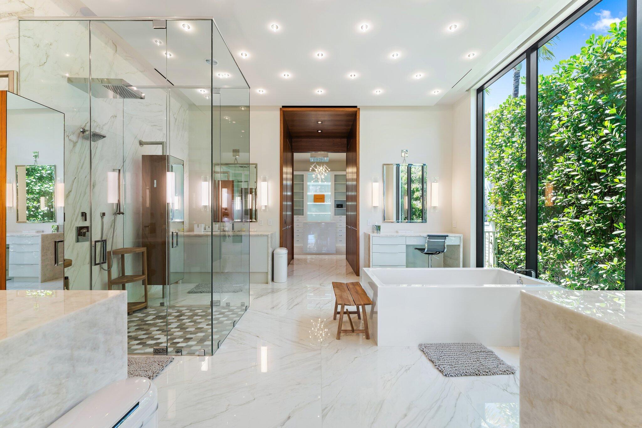 ADMIRALS COVE - Residential