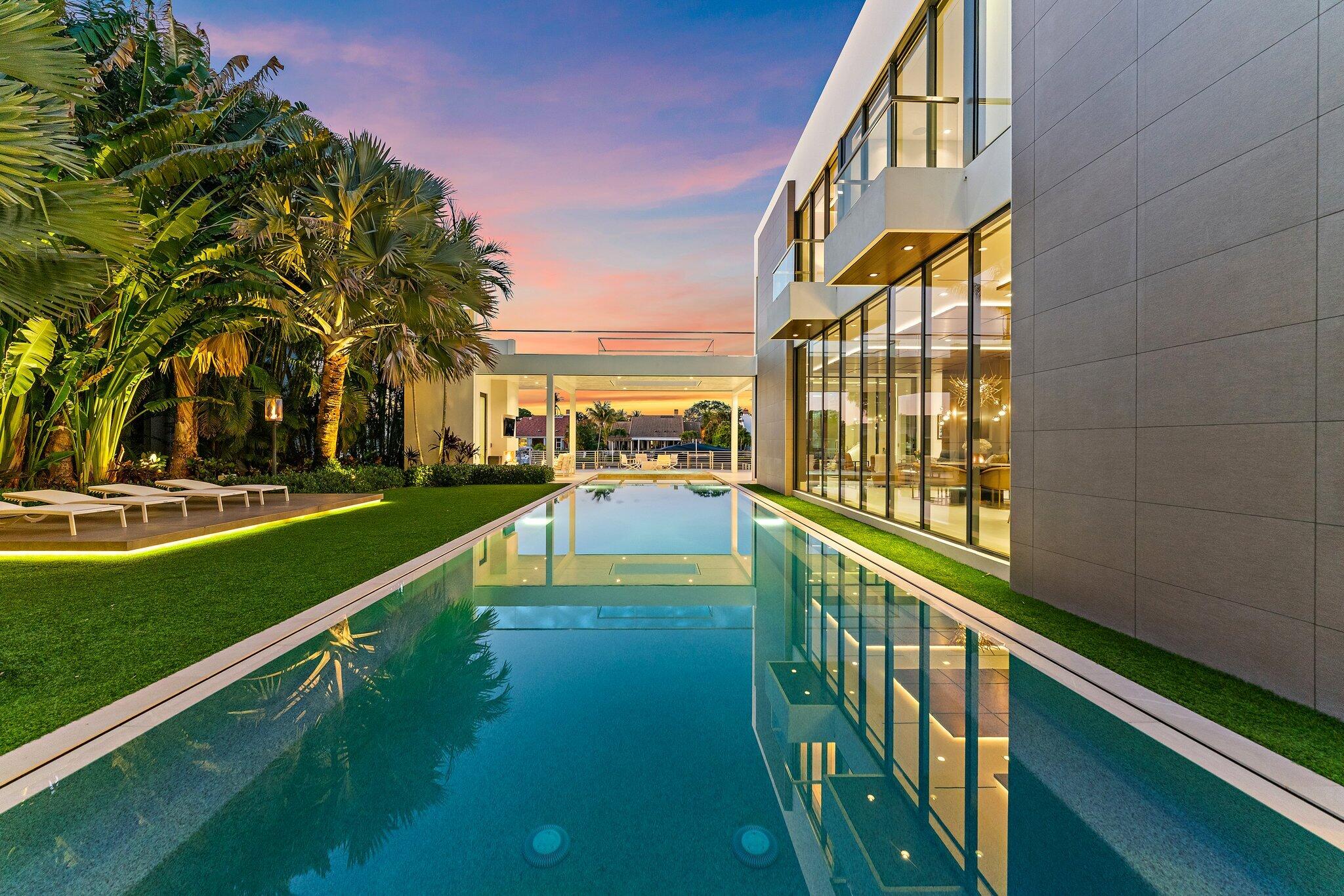 ADMIRALS COVE - Residential