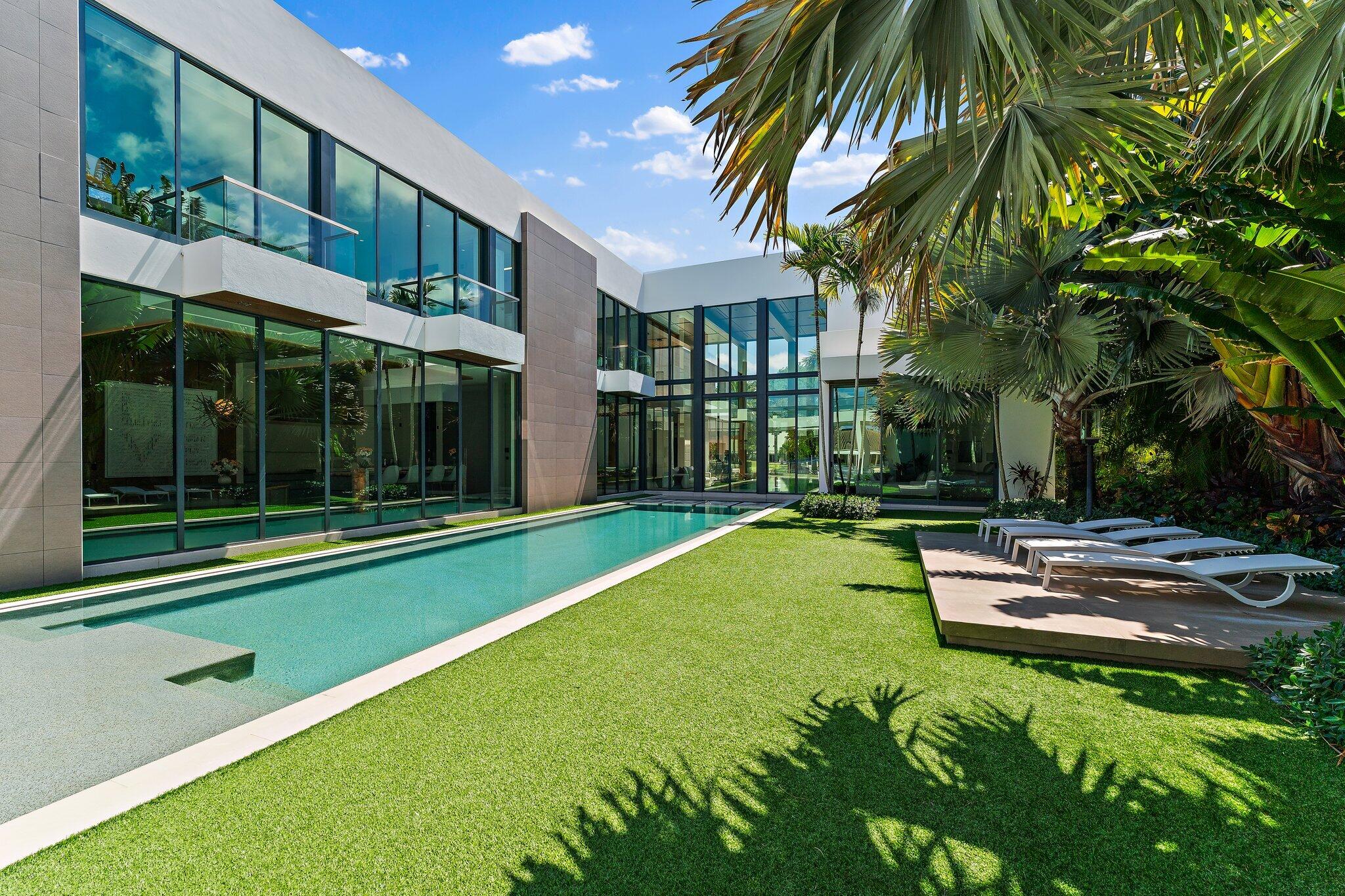 ADMIRALS COVE - Residential