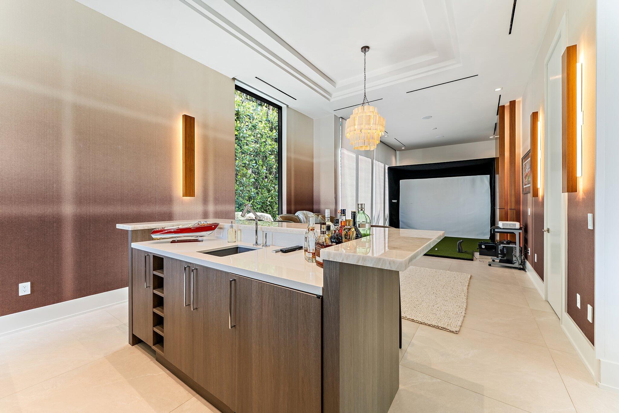 ADMIRALS COVE - Residential